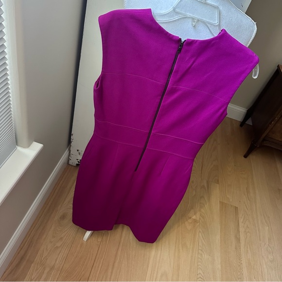 Tahari Sheath Dress - Picture 4 of 5